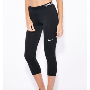 Nike Pro Cool Capri Pants Black M